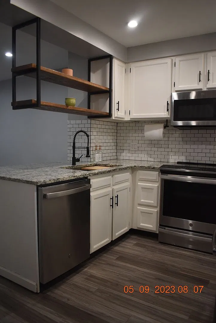 Short-Term Rental Opportunity - 6 Month Lease Available! 2-bedroom Littleton Townhome in Wonderfu... — Photo 4