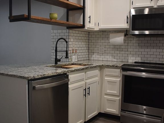 5th image of 6732 S Holland Way