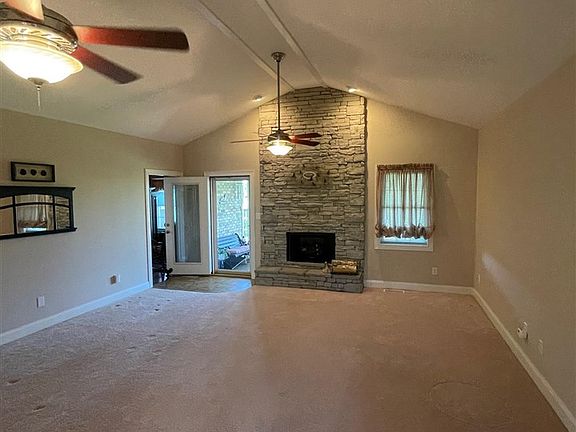 3rd image of 248 Ashton Ct