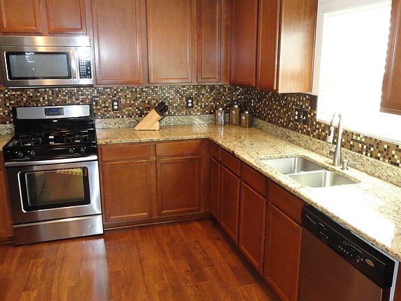 2nd image of 1127 Sweetgum St