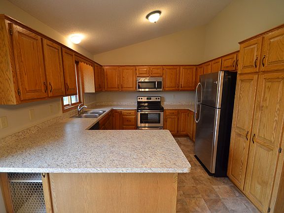 2nd image of 4809 92nd Cres N