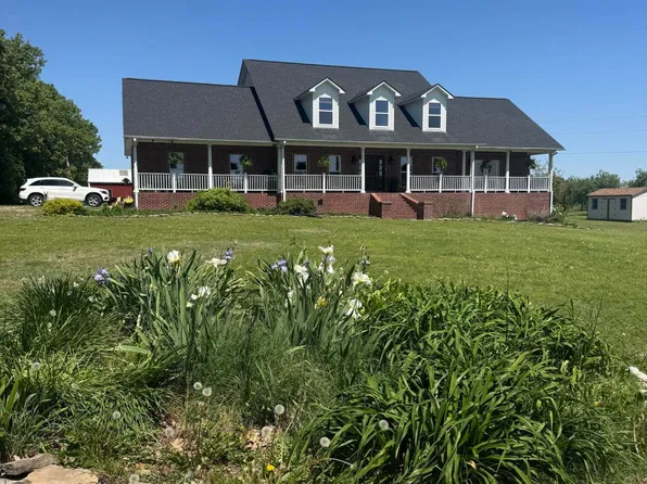 740 Gordon Rd, Dyersburg, TN 38024