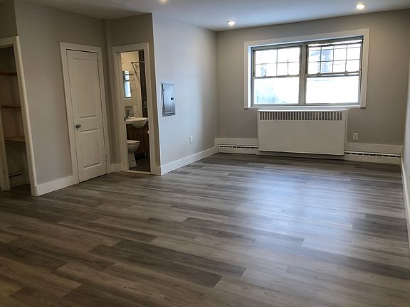 3rd image of 2465 John Fitzgerald Kennedy Blvd #18E