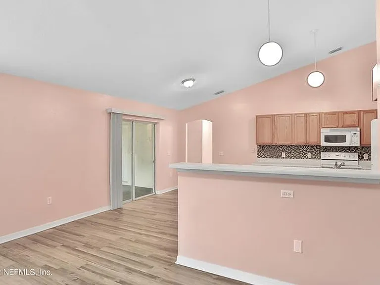 11 Wheatfield Dr — Photo 17