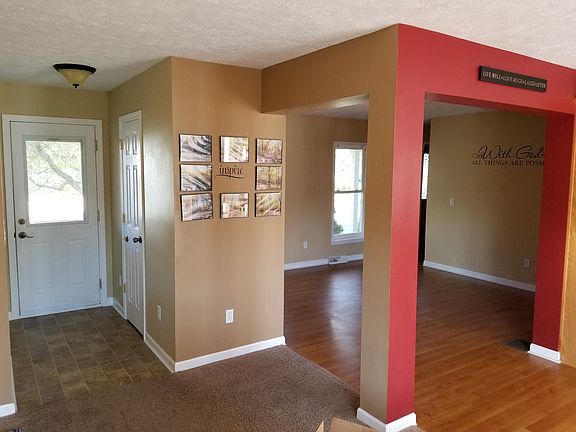 5th image of 6592 Glen Hollow Dr SE
