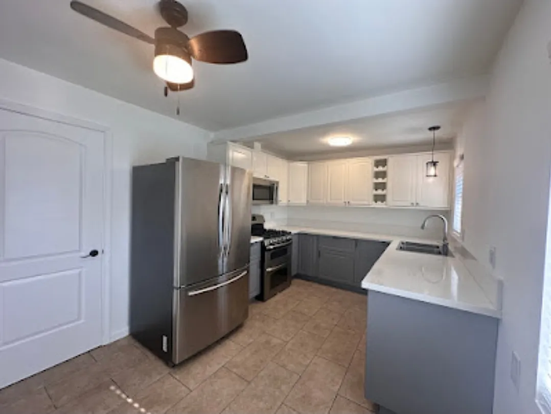 2 bed, 1.5 bath, 850 sqft, $3,495 — Photo 3