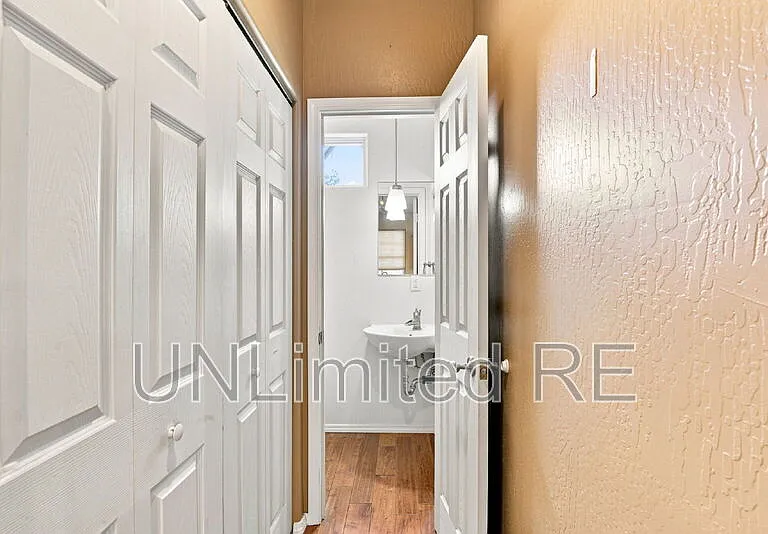 2455 W Silverton Dr — Photo 24