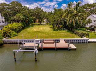 386 Live Oak Dr, Vero Beach, FL 32963