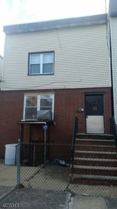 31 Grace St, Jersey City, NJ, 07307