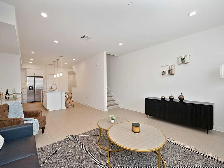River Gate Townhomes — Photo 31