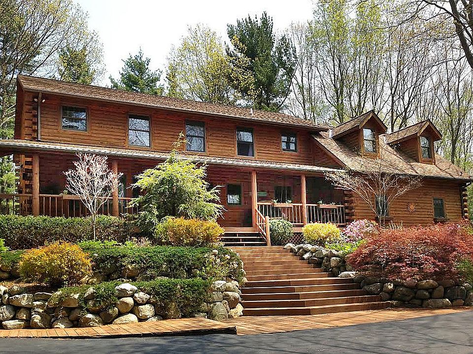 1st image of 17168 Burkshire Dr