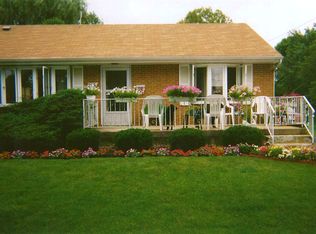 716 S 3rd St, Dundee, IL 60118