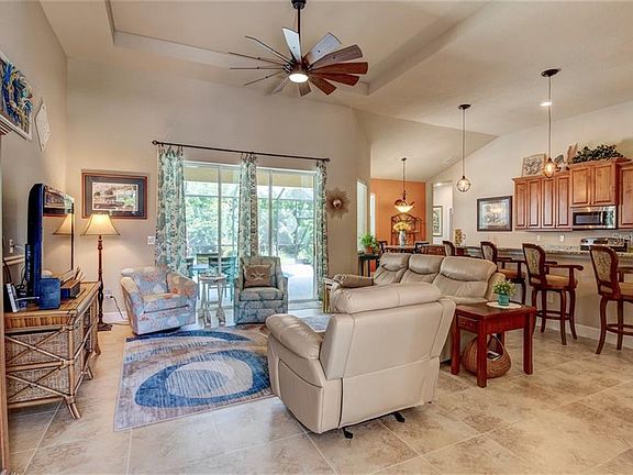 4th image of 4 Long Meadow Ct
