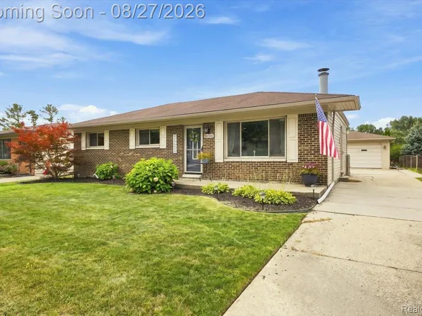 41269 Dunboyne Cir, Clinton Township, MI 48038