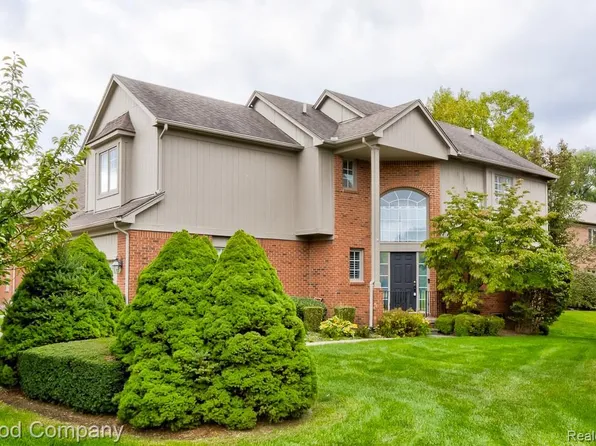 54683 Four Seasons Dr, Shelby Township, MI 48316