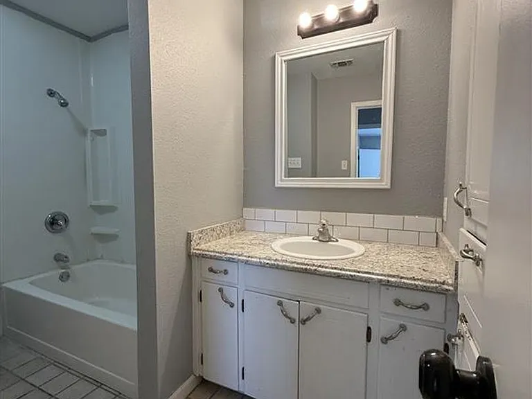 3128 Sunset Dr — Photo 8
