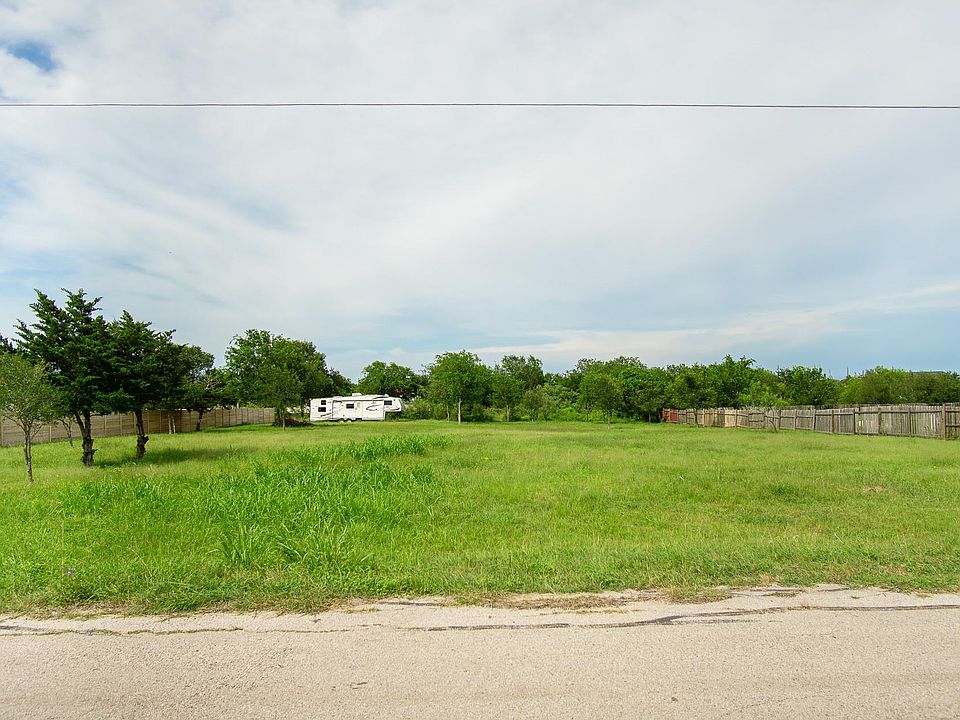 2nd image of 126 Cuernavaca Dr