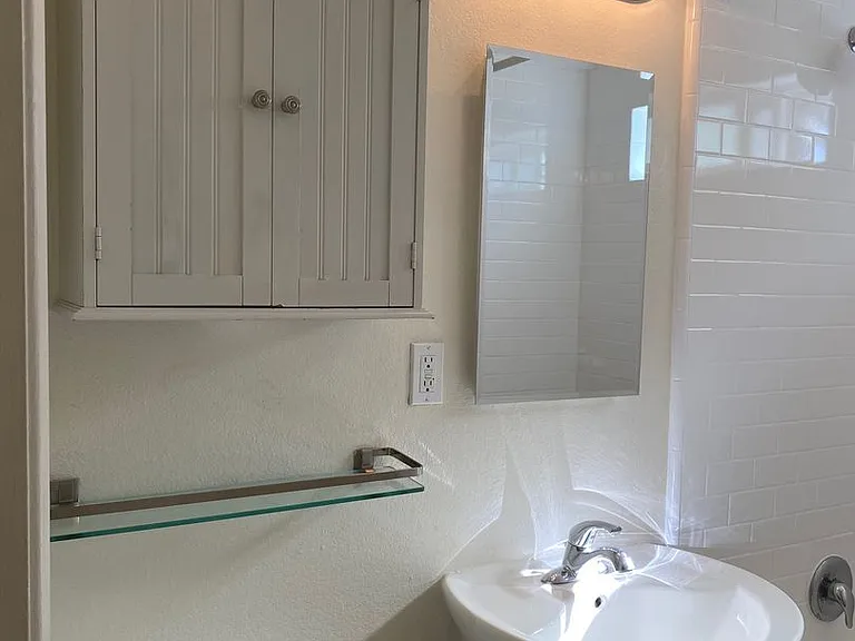 Suncrest — Photo 11