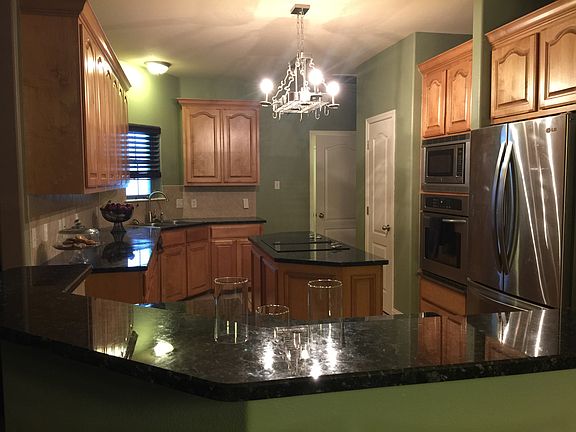 5th image of 14401 Red River Dr
