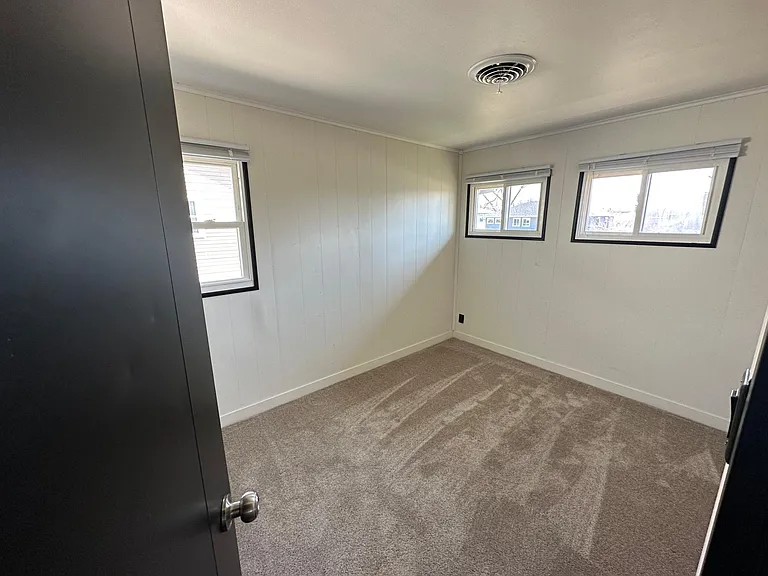 1504 Keith Dr NE — Photo 10