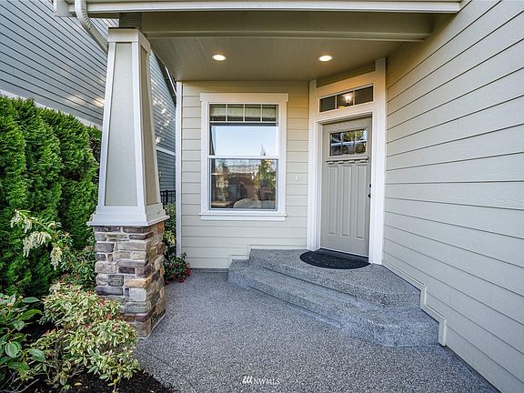 3rd image of 5806 Ashbourne Ln SE