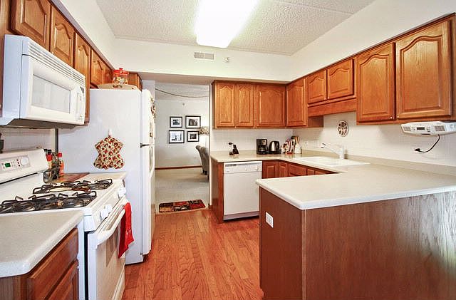 1st image of 750 Pearson St #1-603