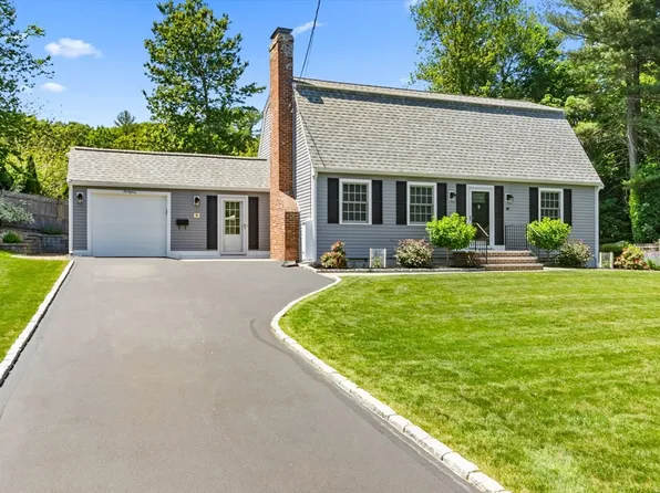 41 Ledgewood Dr, Danvers, MA 01923