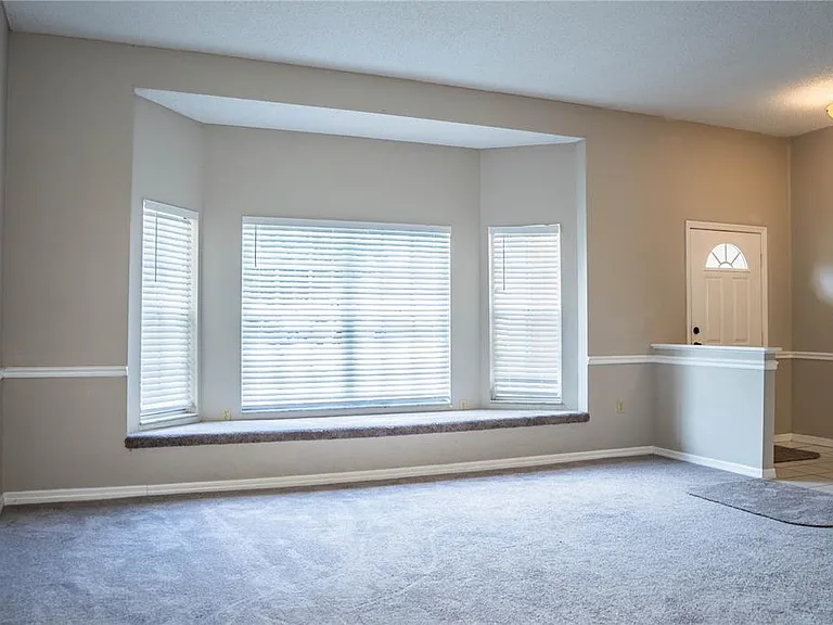 2326 Deerbrook Dr — Photo 11