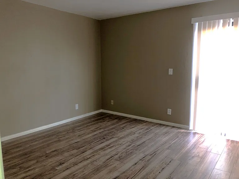 619 W Ridgecrest Blvd — Photo 9