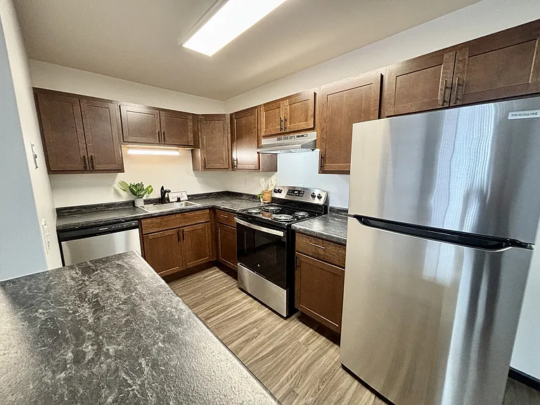 The Ridge Apartments — Photo 9