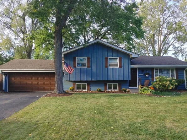 3906 W High St, McHenry, IL 60050