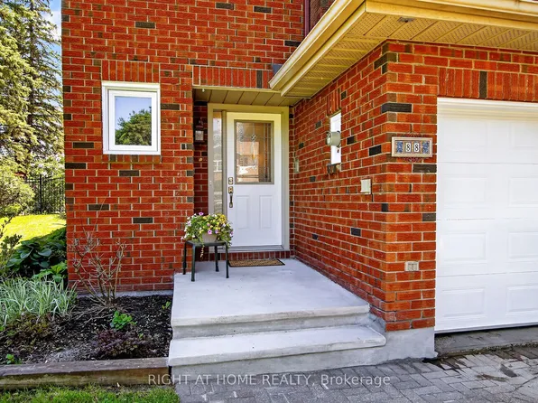 88 Furlong Cres, Ottawa, ON K2M 2H9