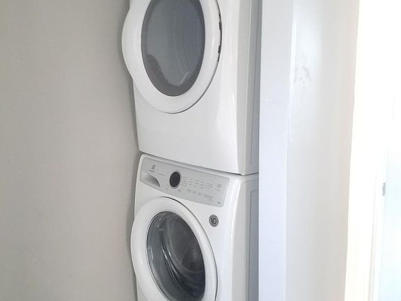 5th image of 2401 Davidson Ave APT 6G