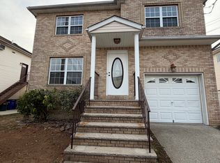 24 Ferguson Ct, Staten Island, NY 10307