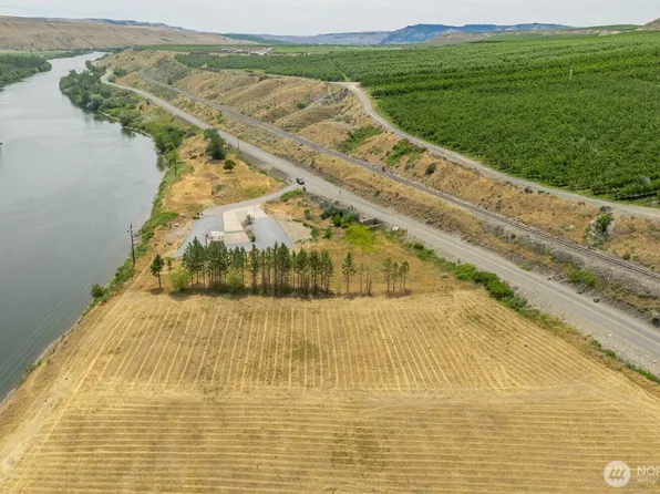 624 Monse River Road, Brewster, WA 98812