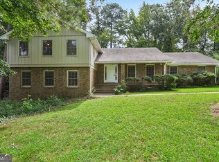 792 Carlisle Club Dr, Stone Mountain, GA 30083