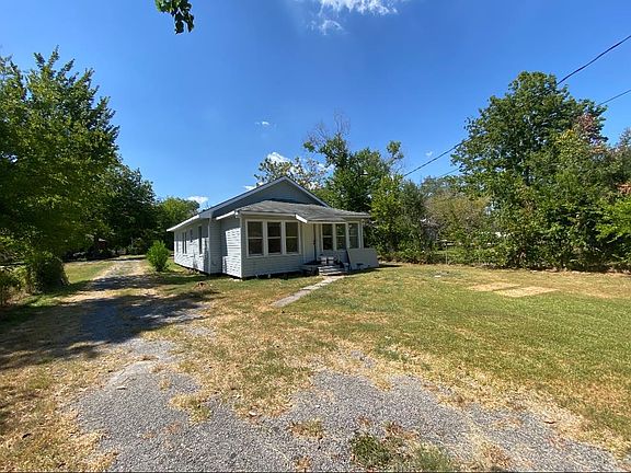 2nd image of 2039 12th St