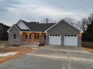 70 Treasure Cv, Savannah, TN 38372