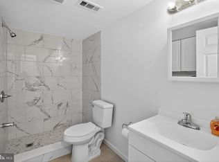 1590 Alta Dr APT D8, Whitehall, PA