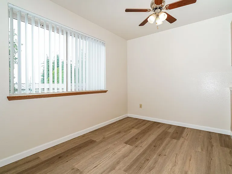 5709 Highway Pl — Photo 4