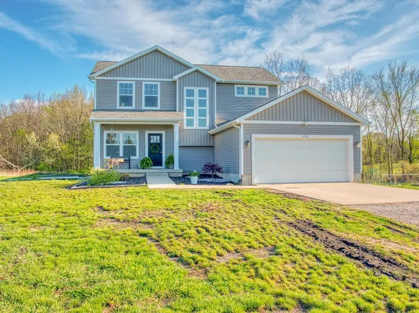 1230 E Maple Rapids Rd, Saint Johns, MI 48879