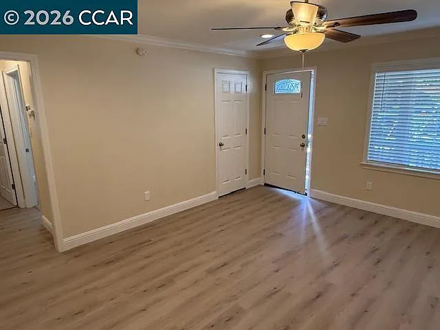 1489 Carmel Dr — Photo 3