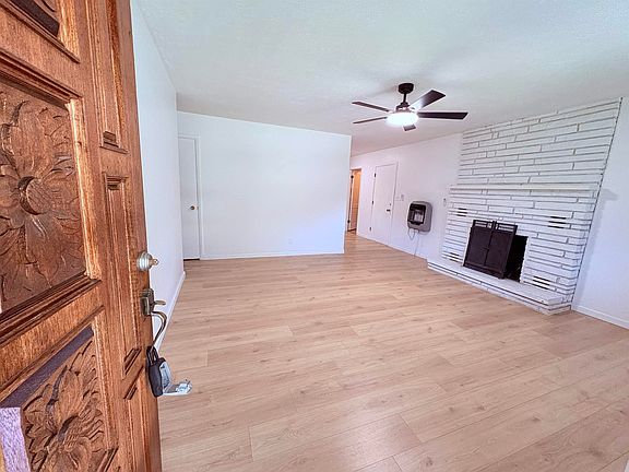 4th image of 42 Opalochee Dr