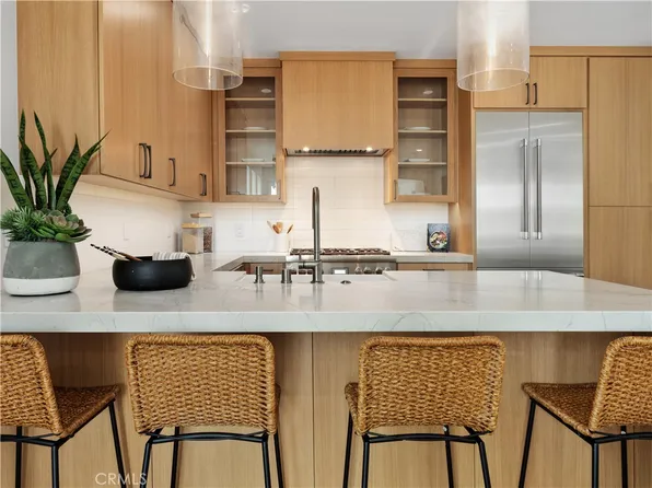 715 1/2 Narcissus Ave, Corona Del Mar, CA 92625