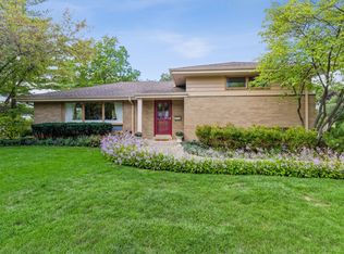 18 Hawley Ct, Grayslake, IL 60030