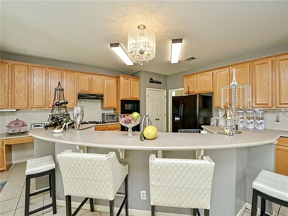 5th image of 7108 Avignon Dr