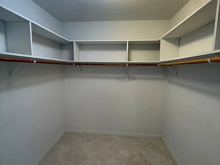 2853 Saint Andrews Rd — Photo 14