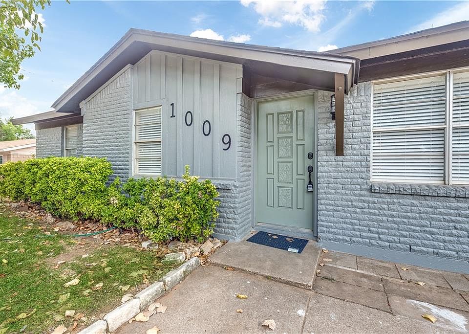 1st image of 1009 Bryan Dr
