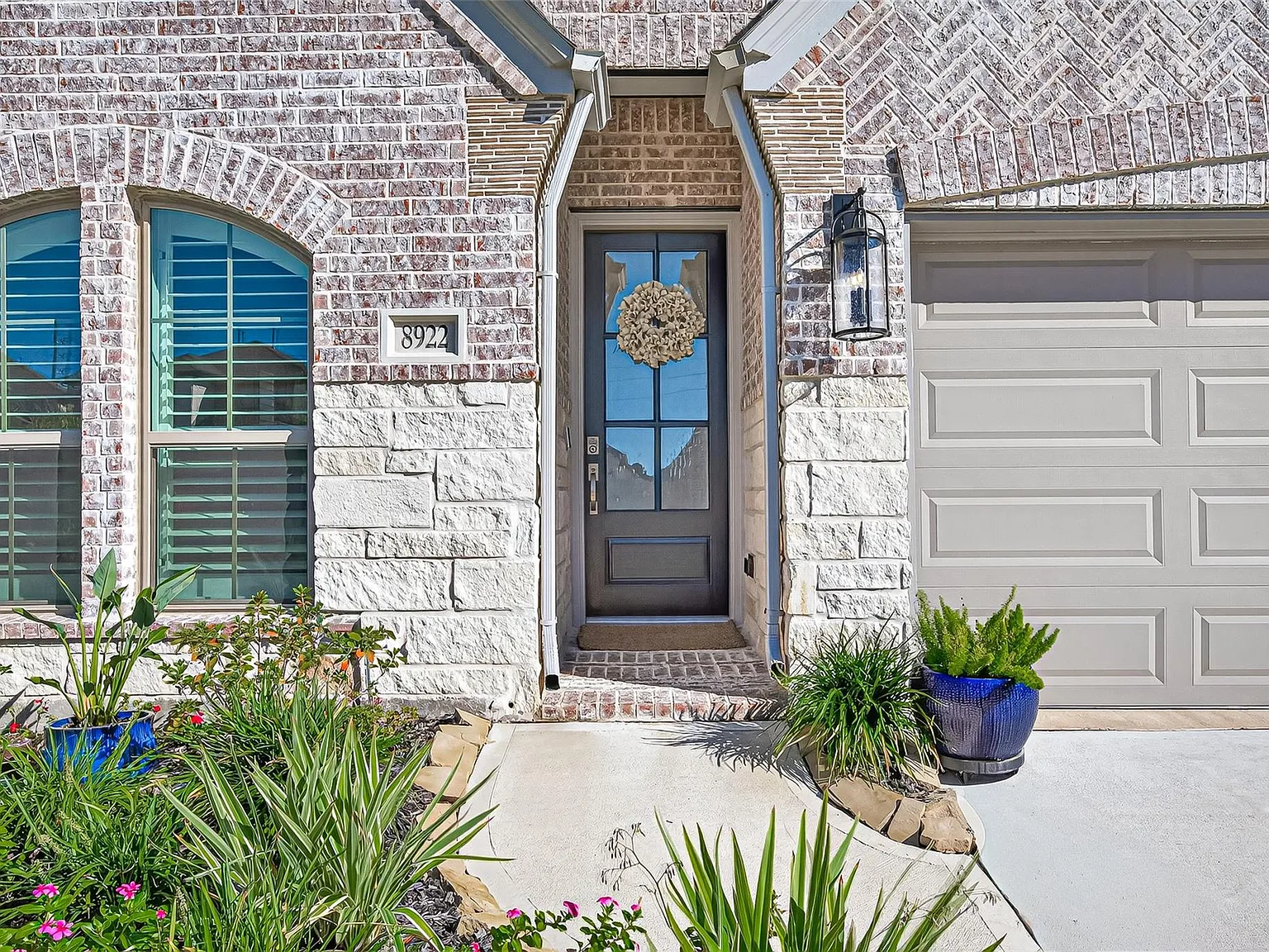 4 bed, 3.0 bath, 2049 sqft, $3,000 — Photo 3