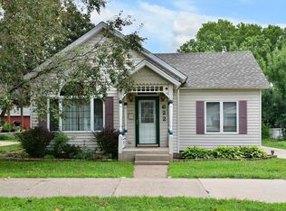 622 W 9th St, Winona, MN 55987